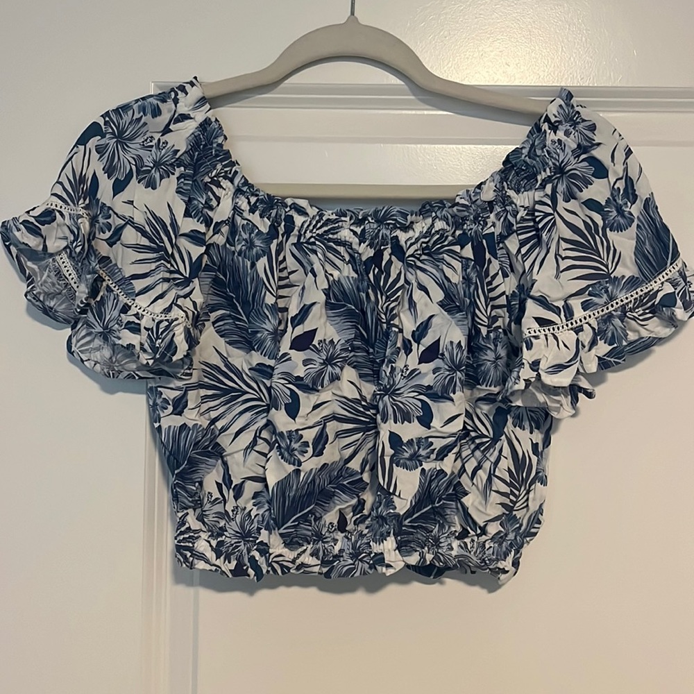 Blue floral crop top size medium